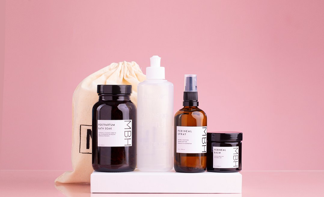 Postpartum recovery mum-to-be gift set (1)